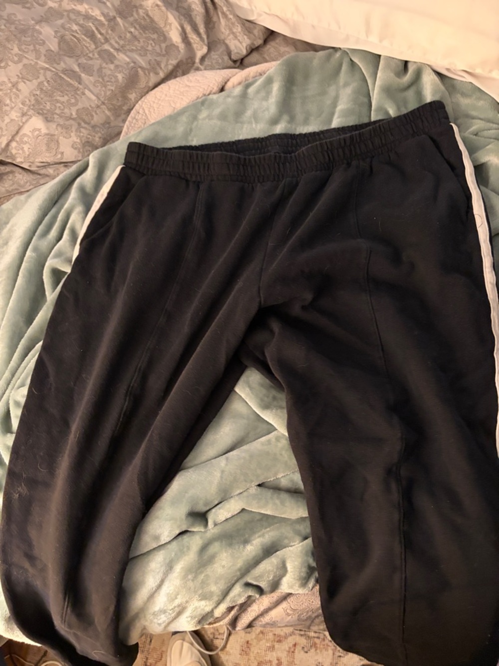 Old Navy Black Fleece Sweatpants with White Size Tag